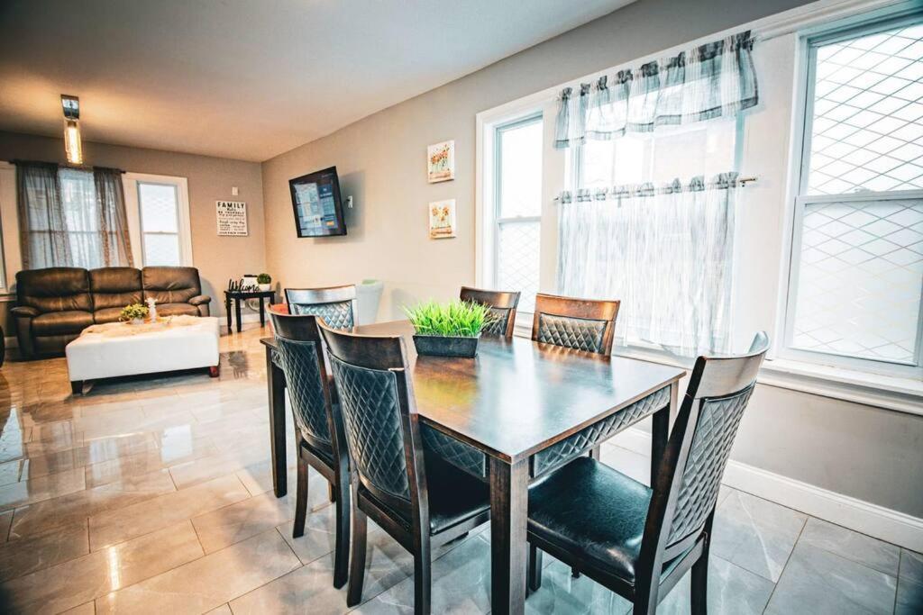 Comfortable 3Br, 1 Bath Close To The Falls Niagara Falls Exterior foto